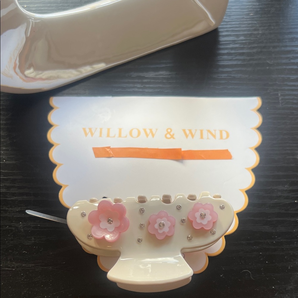 New, Cream & Pink Floral Hair Clip💕